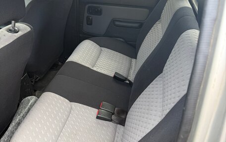 Nissan NP300, 2010 год, 1 180 000 рублей, 10 фотография