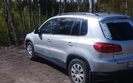 Volkswagen Tiguan I, 2011 год, 840 000 рублей, 3 фотография