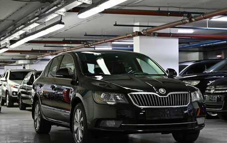 Skoda Superb III рестайлинг, 2013 год, 1 095 000 рублей, 2 фотография