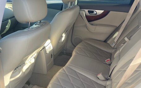 Infiniti QX70, 2017 год, 3 600 000 рублей, 17 фотография