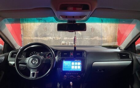 Volkswagen Jetta VI, 2013 год, 990 000 рублей, 5 фотография