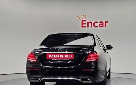 Mercedes-Benz E-Класс, 2020 год, 3 379 000 рублей, 3 фотография