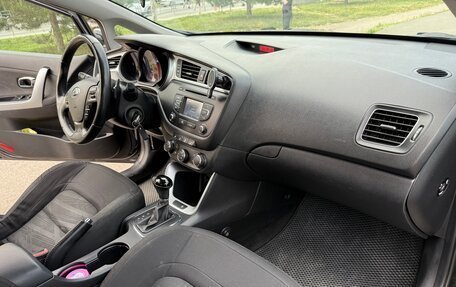 KIA cee'd III, 2016 год, 1 400 000 рублей, 17 фотография