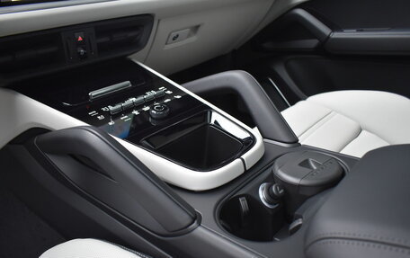Porsche Cayenne III, 2024 год, 21 500 000 рублей, 18 фотография
