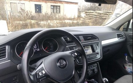 Volkswagen Tiguan II, 2017 год, 1 600 000 рублей, 5 фотография