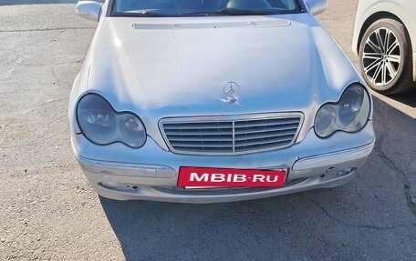 Mercedes-Benz C-Класс, 2002 год, 450 000 рублей, 4 фотография