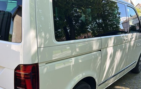 Volkswagen Multivan T6 рестайлинг, 2021 год, 4 750 000 рублей, 7 фотография