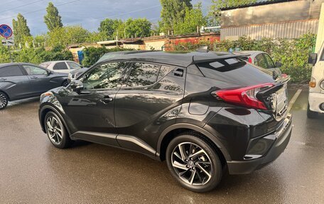 Toyota C-HR I рестайлинг, 2019 год, 2 050 000 рублей, 2 фотография