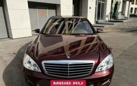 Mercedes-Benz S-Класс, 2005 год, 1 299 999 рублей, 2 фотография