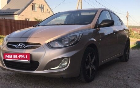 Hyundai Solaris II рестайлинг, 2013 год, 900 000 рублей, 9 фотография