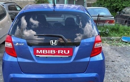 Honda Jazz II рестайлинг, 2011 год, 730 000 рублей, 2 фотография