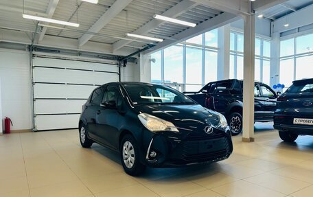 Toyota Vitz, 2018 год, 1 079 000 рублей, 8 фотография
