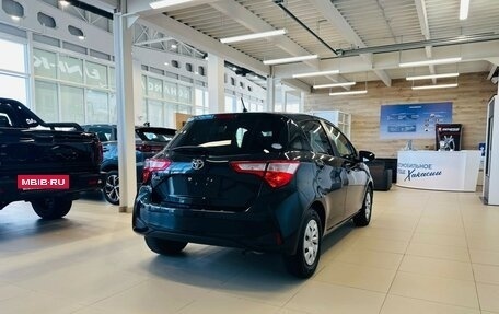 Toyota Vitz, 2018 год, 1 079 000 рублей, 6 фотография