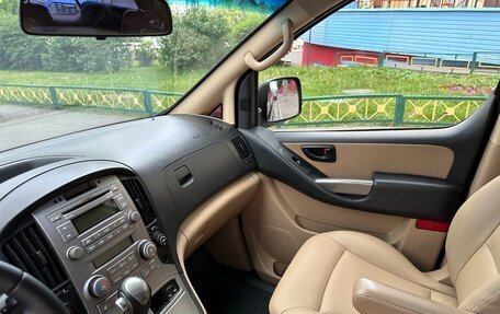 Hyundai Grand Starex Grand Starex I рестайлинг 2, 2010 год, 1 700 000 рублей, 14 фотография