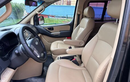 Hyundai Grand Starex Grand Starex I рестайлинг 2, 2010 год, 1 700 000 рублей, 13 фотография
