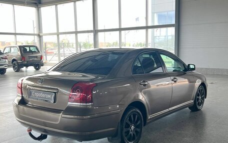 Toyota Avensis III рестайлинг, 2005 год, 609 000 рублей, 2 фотография