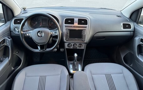 Volkswagen Polo VI (EU Market), 2017 год, 1 200 000 рублей, 11 фотография