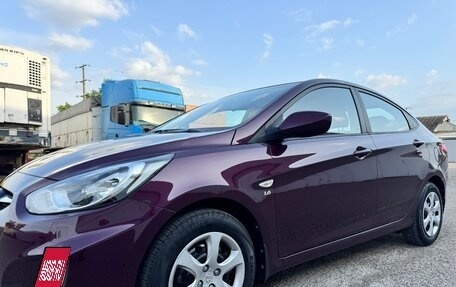 Hyundai Solaris II рестайлинг, 2011 год, 1 300 000 рублей, 11 фотография