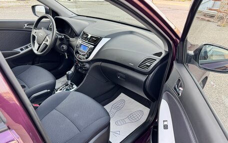 Hyundai Solaris II рестайлинг, 2011 год, 1 300 000 рублей, 21 фотография