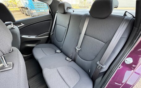 Hyundai Solaris II рестайлинг, 2011 год, 1 300 000 рублей, 27 фотография