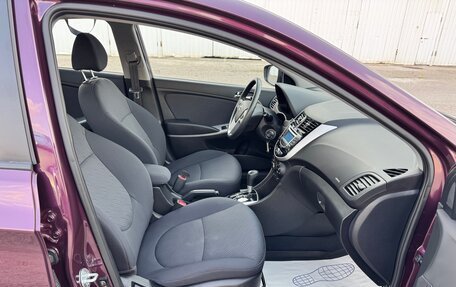 Hyundai Solaris II рестайлинг, 2011 год, 1 300 000 рублей, 22 фотография