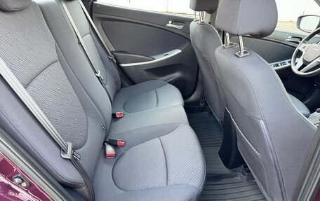 Hyundai Solaris II рестайлинг, 2011 год, 1 300 000 рублей, 24 фотография