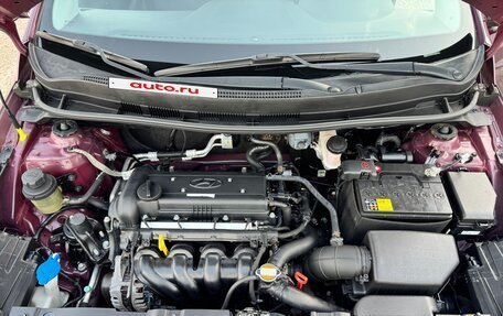 Hyundai Solaris II рестайлинг, 2011 год, 1 300 000 рублей, 34 фотография