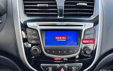 Hyundai Solaris II рестайлинг, 2011 год, 1 300 000 рублей, 30 фотография