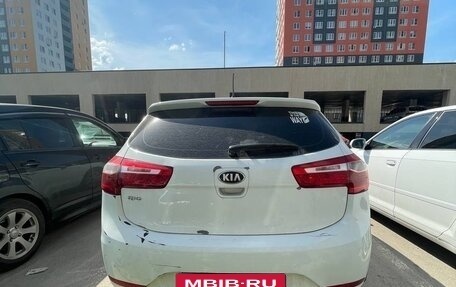 KIA Rio III рестайлинг, 2013 год, 700 000 рублей, 4 фотография