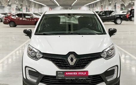Renault Kaptur I рестайлинг, 2019 год, 1 850 000 рублей, 2 фотография