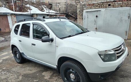 Renault Duster I рестайлинг, 2014 год, 900 000 рублей, 3 фотография