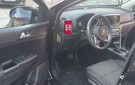 KIA Sportage IV рестайлинг, 2020 год, 2 300 000 рублей, 10 фотография