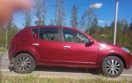 Renault Sandero I, 2012 год, 600 000 рублей, 3 фотография