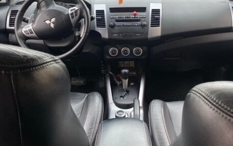 Mitsubishi Outlander III рестайлинг 3, 2008 год, 1 220 000 рублей, 5 фотография