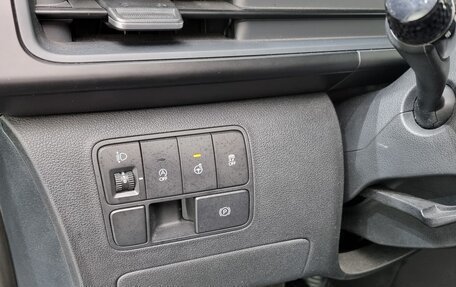 Hyundai Staria, 2022 год, 2 612 000 рублей, 16 фотография