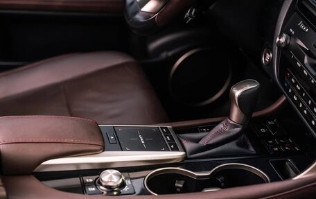 Lexus RX IV рестайлинг, 2022 год, 6 200 000 рублей, 3 фотография