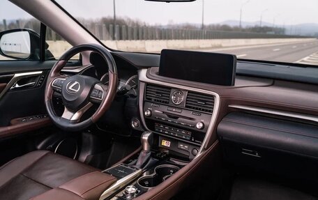 Lexus RX IV рестайлинг, 2022 год, 6 200 000 рублей, 18 фотография