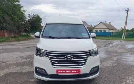 Hyundai Grand Starex Grand Starex I рестайлинг 2, 2018 год, 3 800 000 рублей, 8 фотография