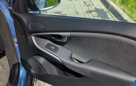 Volvo V40 Cross Country I, 2014 год, 1 280 000 рублей, 8 фотография
