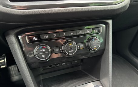 Volkswagen Tiguan II, 2019 год, 3 150 000 рублей, 18 фотография