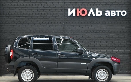 Chevrolet Niva I рестайлинг, 2018 год, 850 000 рублей, 8 фотография