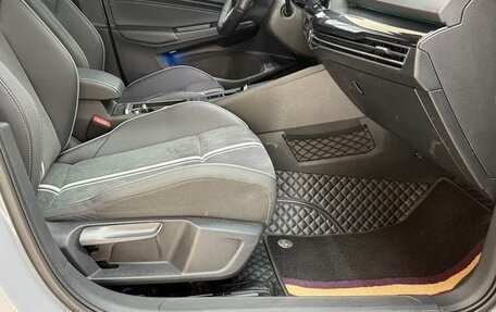 Volkswagen Golf VIII, 2021 год, 2 078 000 рублей, 12 фотография