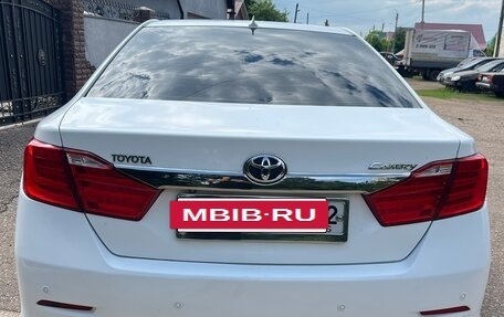 Toyota Camry, 2014 год, 1 900 000 рублей, 2 фотография