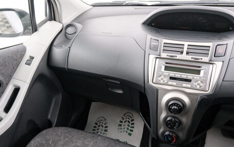Toyota Vitz, 2010 год, 679 000 рублей, 12 фотография