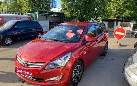 Hyundai Solaris II рестайлинг, 2015 год, 1 500 000 рублей, 3 фотография