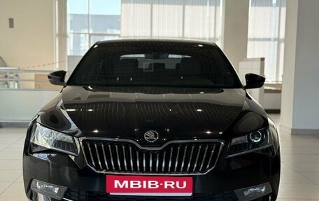 Skoda Superb III рестайлинг, 2019 год, 1 550 000 рублей, 2 фотография