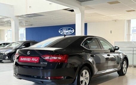 Skoda Superb III рестайлинг, 2019 год, 1 550 000 рублей, 10 фотография