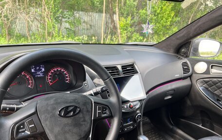 Hyundai Solaris II рестайлинг, 2014 год, 950 000 рублей, 5 фотография