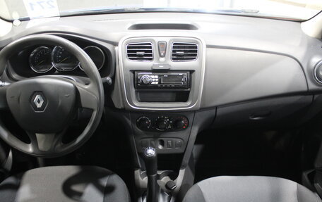 Renault Logan II, 2016 год, 684 000 рублей, 6 фотография