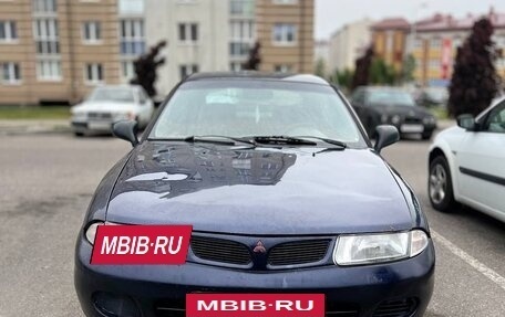 Mitsubishi Carisma I, 1998 год, 110 000 рублей, 2 фотография